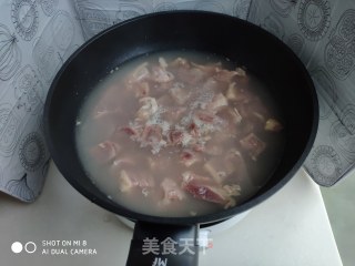 日式咖喱牛腩的做法步骤：1
