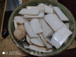 低脂少油煎杏鲍菇的做法步骤：1