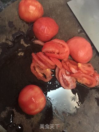 番茄鸡蛋拌荞麦面的做法步骤：1