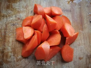 胡萝卜小白菜炖豆腐的做法步骤：3
