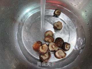 香菇花生米鸡蛋酱的做法步骤：7