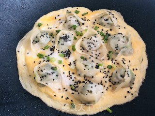 馄饨新吃法，简单营养早餐蛋煎馄饨的做法步骤：8