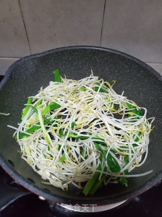 素炒河粉的做法步骤：5
