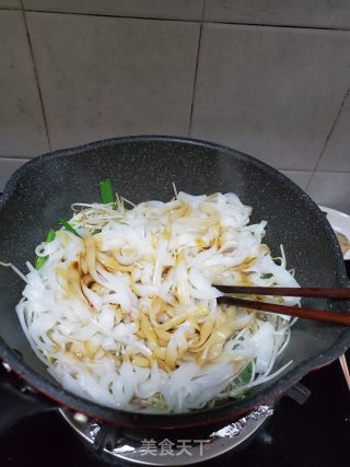 素炒河粉的做法步骤：6