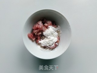 茭白炒肉丝的做法步骤：2