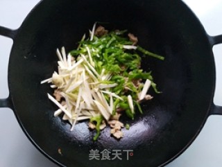 茭白炒肉丝的做法步骤：6
