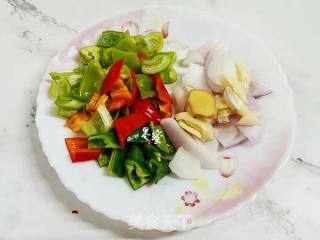 鲜虾炒萝卜的做法步骤：3