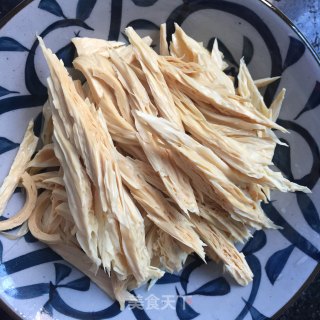 香辣腐竹的做法步骤：4