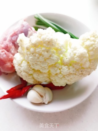 花椰菜炒肉的做法步骤：1