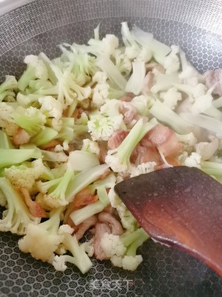 花椰菜炒肉的做法步骤：7