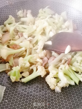 花椰菜炒肉的做法步骤：8