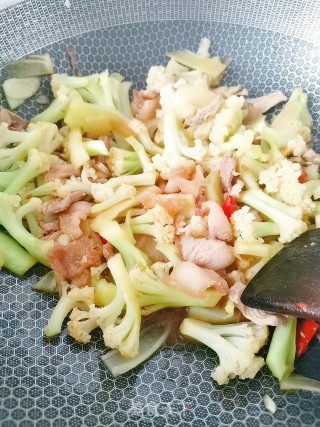 花椰菜炒肉的做法步骤：9