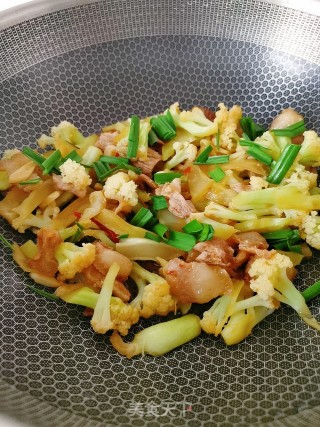 花椰菜炒肉的做法步骤：10