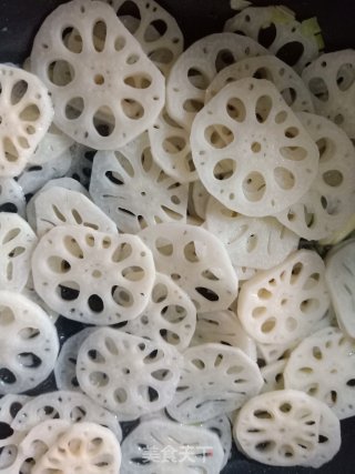 糖醋藕片的做法步骤：7