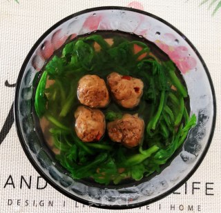 茼蒿牛肉丸子汤的做法步骤：4