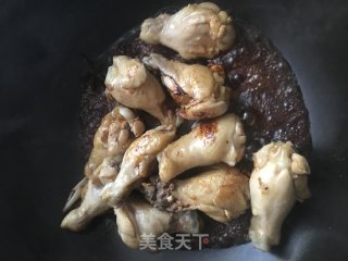 胡萝卜炖鸡翅根的做法步骤：7