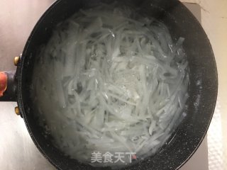 萝卜鱼圆汤的做法步骤：5