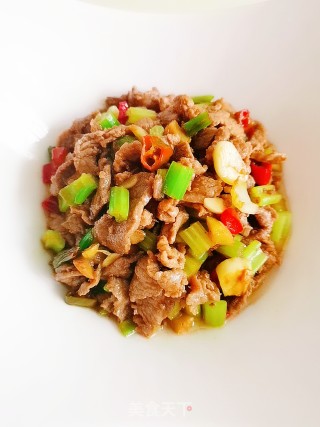 小炒牛肉的做法步骤：9