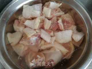 大盘鸡的做法步骤：1