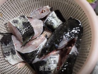 黑鱼汤的做法步骤：2