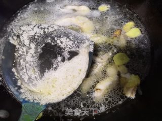 黑鱼汤的做法步骤：6