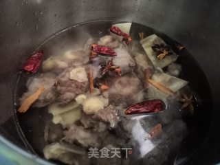 牛尾萝卜汤的做法步骤：4