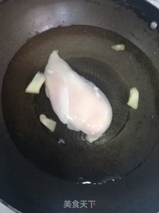 凉拌鸡胸肉的做法步骤：1