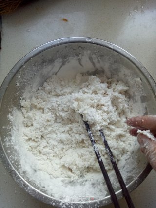 红糖糯米饼的做法步骤：2