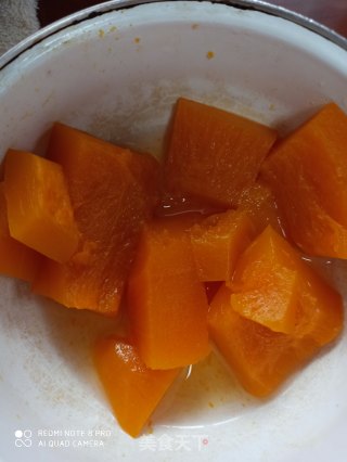 南瓜糯米粉红豆糕的做法步骤：1