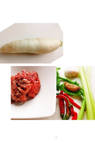 白萝卜炒牛肉的做法步骤：1