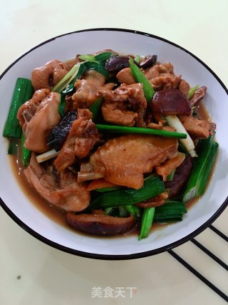 香菇焖鸡的做法步骤：15