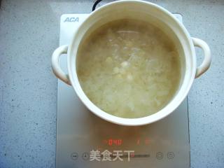 红枣莲子银耳羹的做法步骤：3