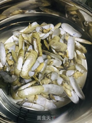 爆炒蛏子的做法步骤：2