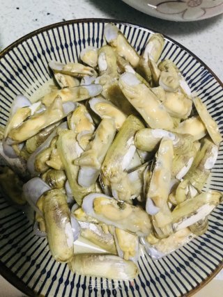 爆炒蛏子的做法步骤：3