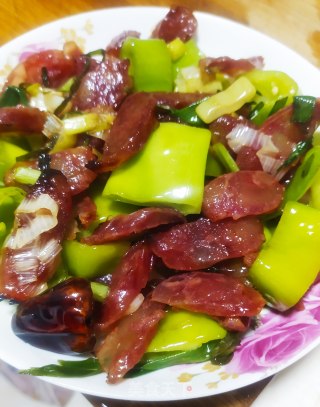 香肠炒尖椒的做法步骤：6