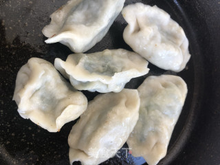 煎饺子的做法步骤：2