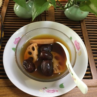莲藕红枣汤的做法步骤：8