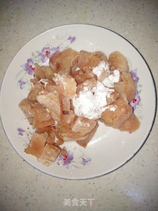 孜然鸡胸肉的做法步骤：1