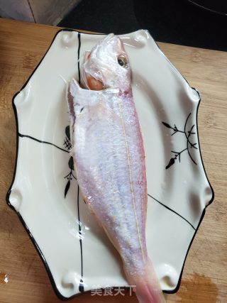 香煎金线鱼的做法步骤：1