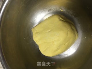 芝麻南瓜豆沙饼的做法步骤：3