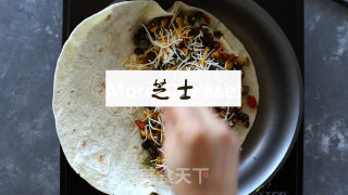 烧饼已经那么好吃了，还往里面加了蔬菜？苦荞时蔬饼的做法步骤：5