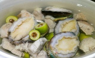 鲍鱼橄榄炖瘦肉的做法步骤：4