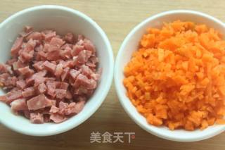 #萝卜#胡萝卜香肠面饼的做法步骤：1