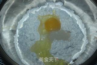 #萝卜#胡萝卜香肠面饼的做法步骤：2