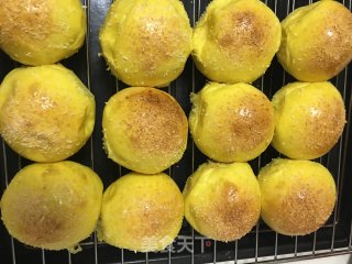 波兰种椰蓉南瓜餐包的做法步骤：16