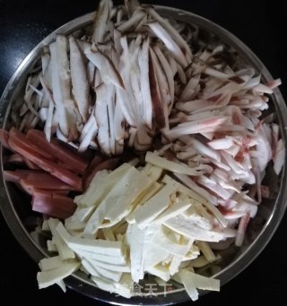 秋冬低脂暖胃酸辣汤 好喝不上胖的做法步骤：1