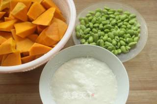南瓜毛豆疙瘩汤的做法步骤：1