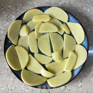 牛肉蒸土豆的做法步骤：3
