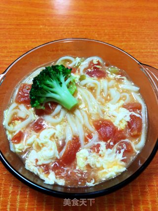 西红柿鸡蛋热汤面的做法步骤：5