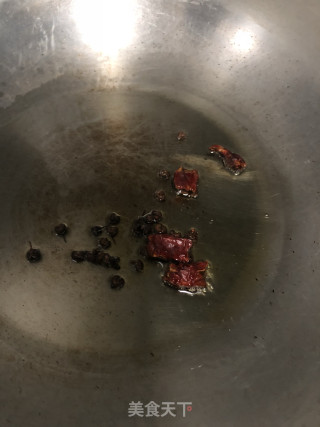 炝拌豆芽的做法步骤：4